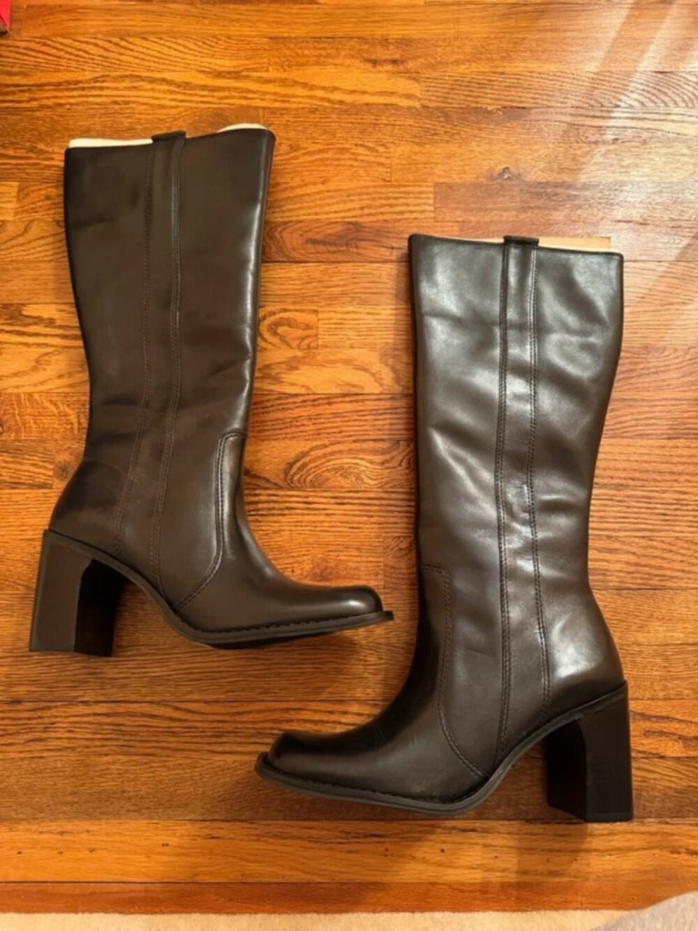 Boots - Picture 4 of 4